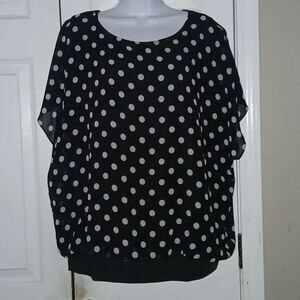 VIISHOW  black white polka dot short sleeve wide band hem  Sz 2XL NWOT